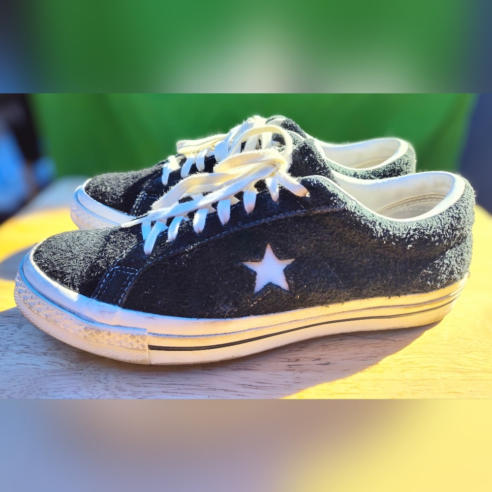 Converse One Star Sneaks